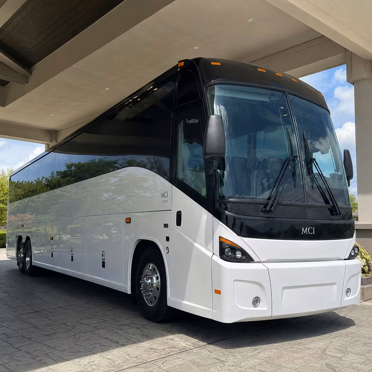 federal agency and contractor shuttle services serving kirkland