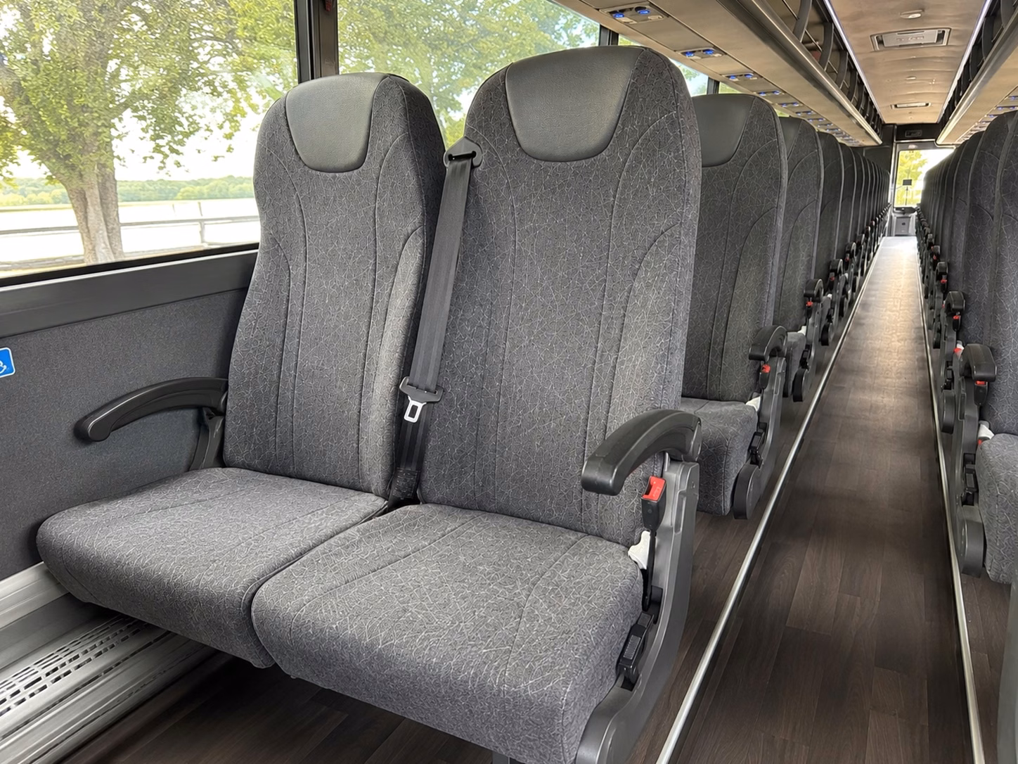 how where and when you are traveling affects kirkland bus rental rates