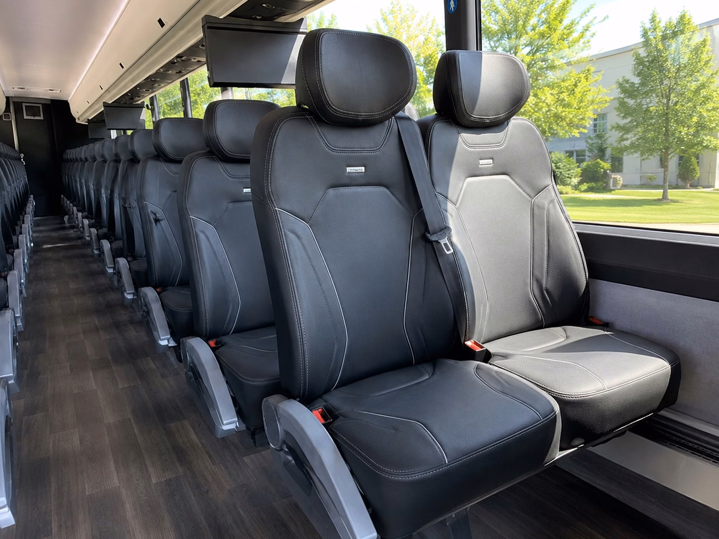 wherever your guests are staying kirkland wedding guest shuttles have them covered