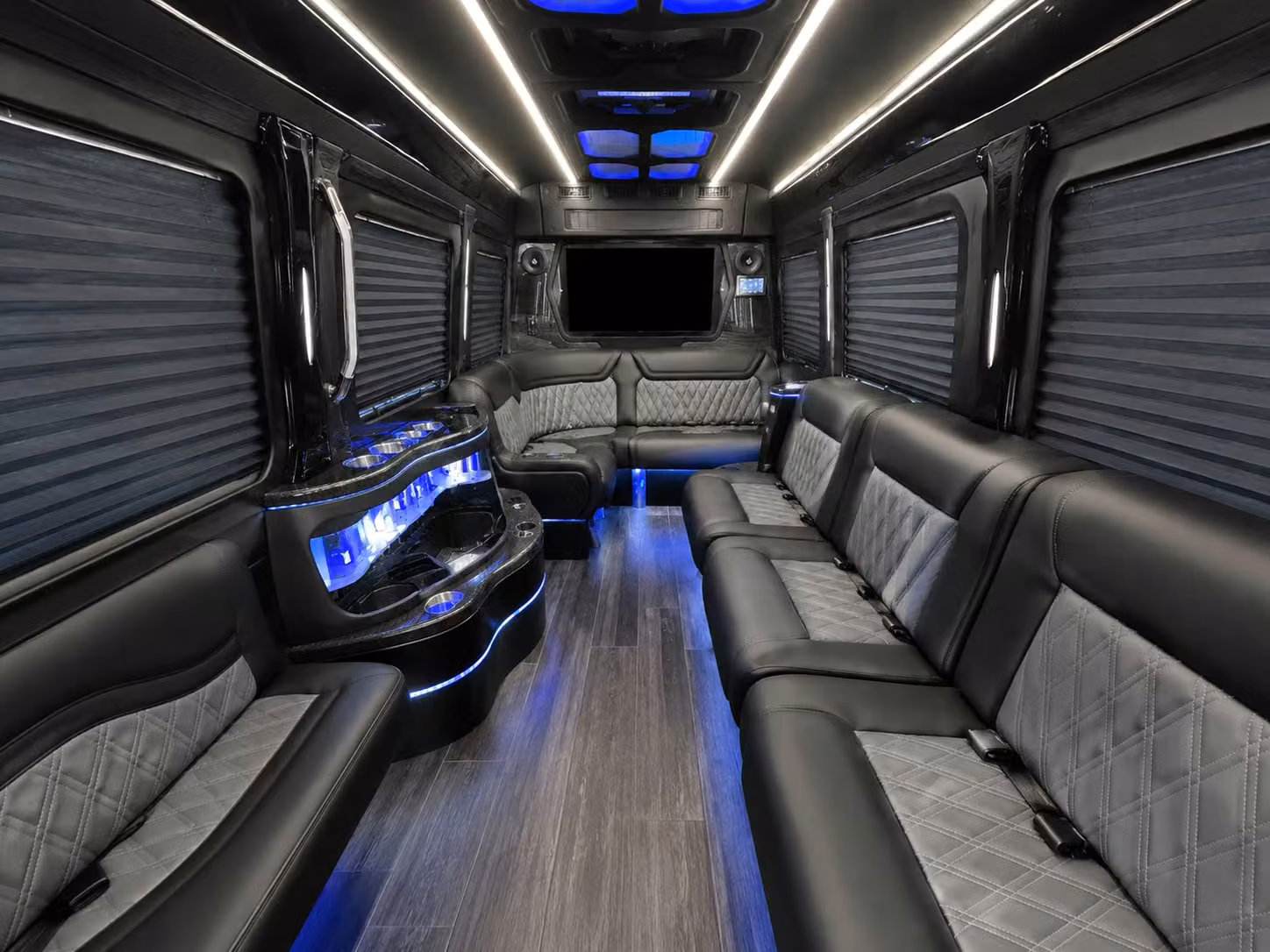 winery and team building tour buses in the kirkland and woodinville area